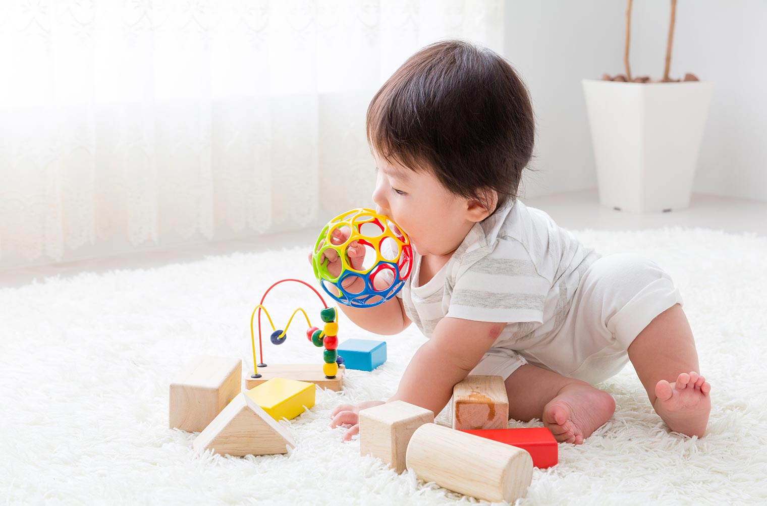 赤ちゃんのおもちゃはどう収納する？アイデア収納と適切な保管方法