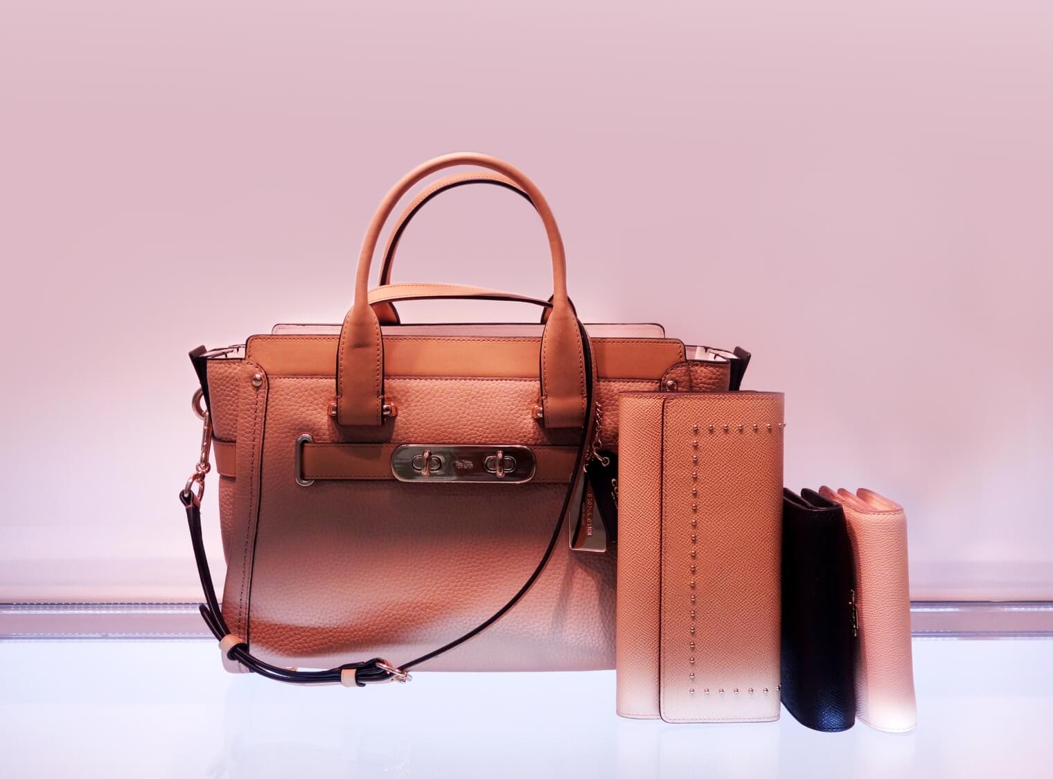 セリーヌのバッグや財布のお手入れ方法を詳しくご説明します！