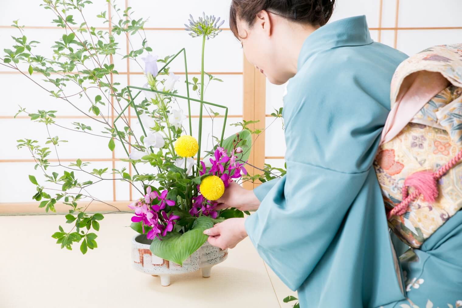 花器や花瓶の生け花道具。上手な収納・保管方法をご説明します