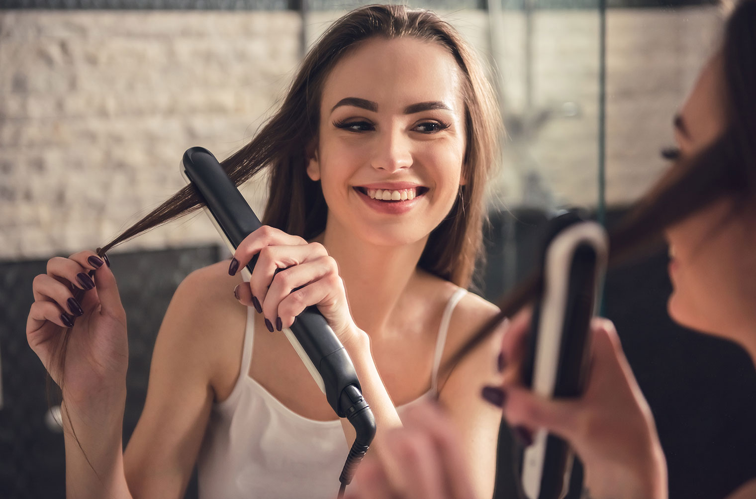 サロンのように使いやすくスッキリ！ヘアアイロンやコテの収納方法